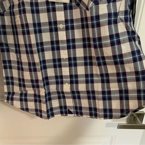 Untuckit Shirt 6 - Picture 4 of 8